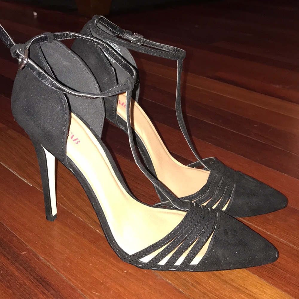 Never worn black heels